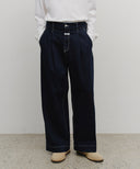 M LOW-WAIST TUCK WIDE DENIM PANTS IN DARK BLUE image 2