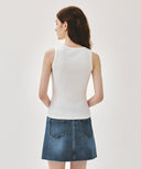 W RIBBON CLASSIC LOGO SLEEVELESS IN WHITE image 3