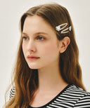 REGULAR LOGO HEART HAIR PIN 2PACK IN SILVER image 3