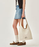 CLASSIC LOGO ONE SHOULDER BUCKET BAG IN NATURAL image 7