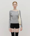 CLASSIC LOGO ROUND SHOULDER BAG IN LIGHT BEIGE image 8