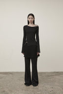 SNAP DETAIL SLIM TOP IN BLACK image 17