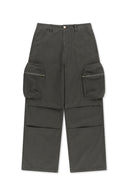 VOLUME TUCK CARGO PANTS IN CHARCOAL GREY