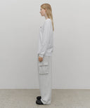CLASSIC LOGO ONE TUCK CARGO SWEAT PANTS IN LIGHT HEATHER GREY image 4