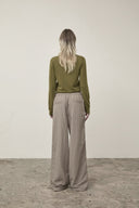 CASHMERE BLENDED ROUND KNIT PULLOVER IN OLIVE image 8