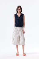BACK LOGO JERSEY HOOD VEST IN NAVY image 9